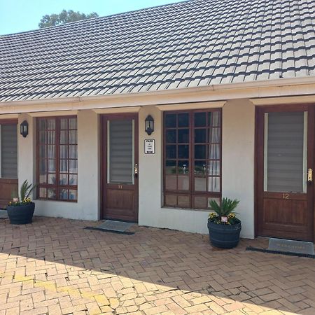 קמפטון פארק Or Tambo Guest House מראה חיצוני תמונה