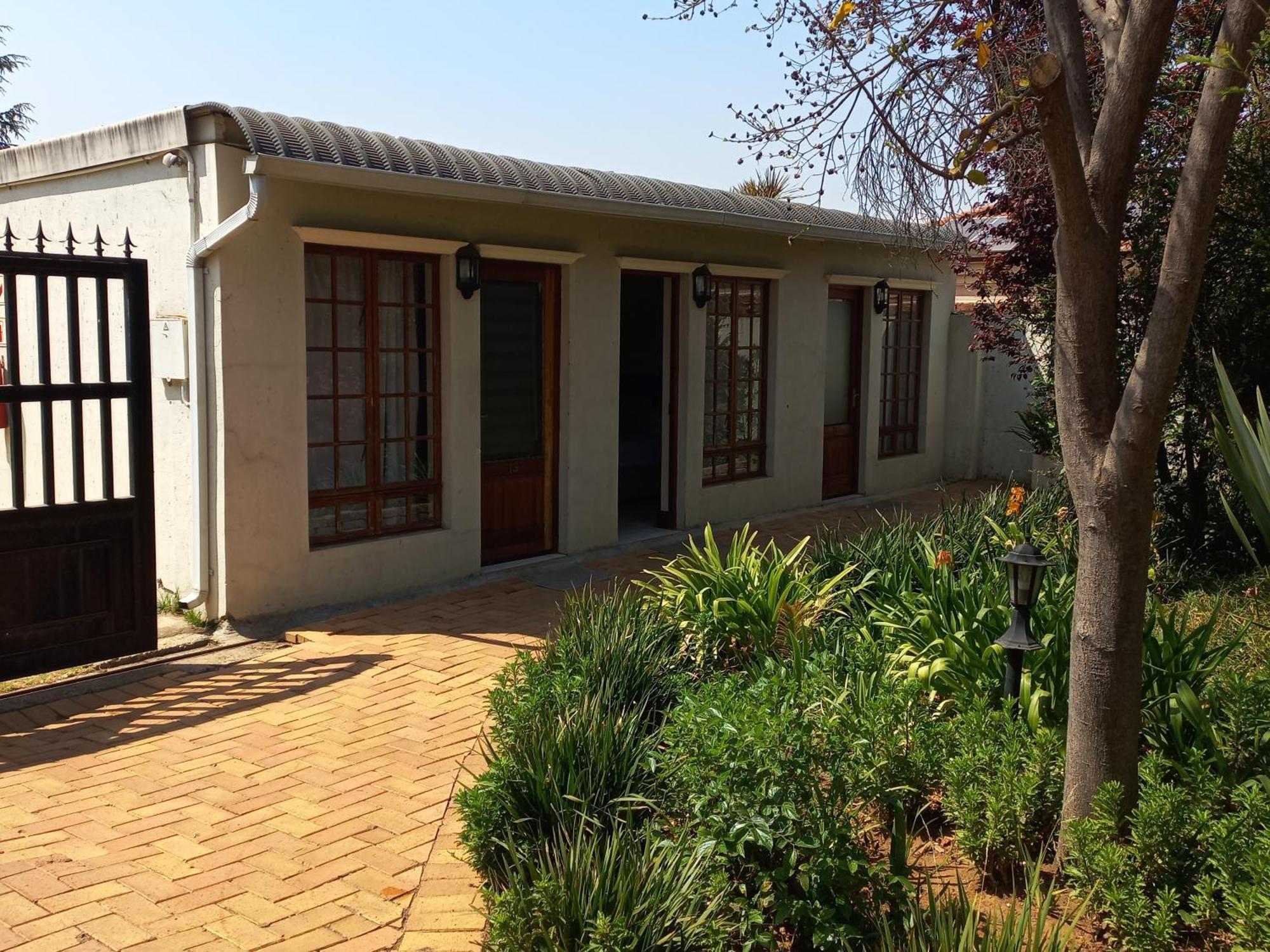 קמפטון פארק Or Tambo Guest House מראה חיצוני תמונה