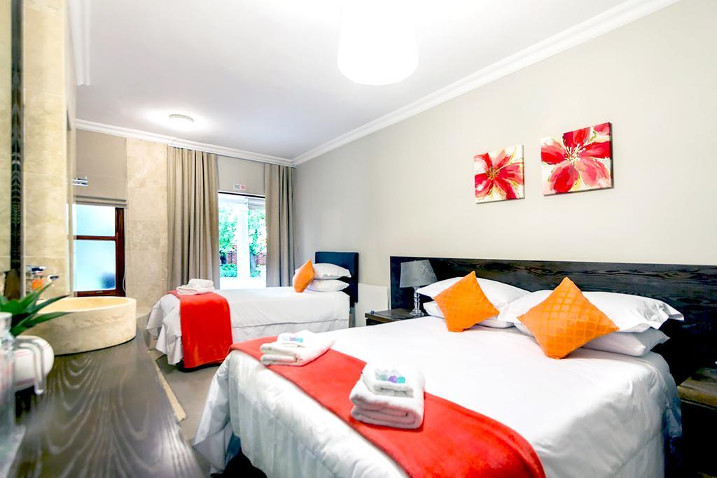 קמפטון פארק Or Tambo Guest House מראה חיצוני תמונה