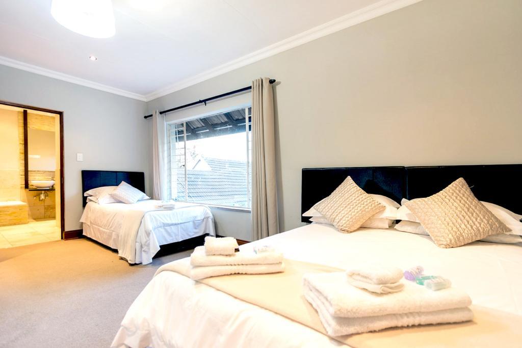 קמפטון פארק Or Tambo Guest House מראה חיצוני תמונה